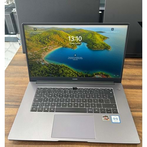 HUAWEİ MATEBOOK D15 RYZEN5 3500U / 8GB RAM / 256GB SSD / VEGA 8